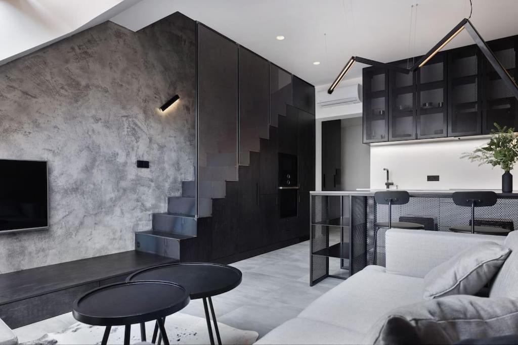 Rooftop Penthouse With Terrace, Prime Location Praga Exterior foto